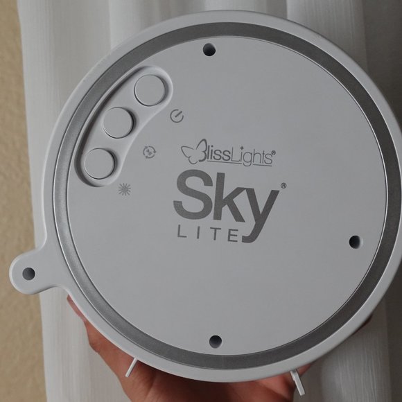 BlissLights Sky Lite - LED Laser Star Projector, Galaxy Lighting, Nebula Lamp - Picture 5 of 6